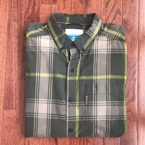 Men’s Columbia large button up